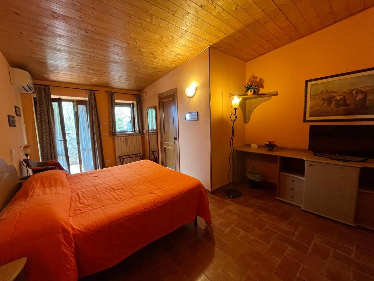 Agriturismo Poggio Del Drago Montemerano Exterior foto